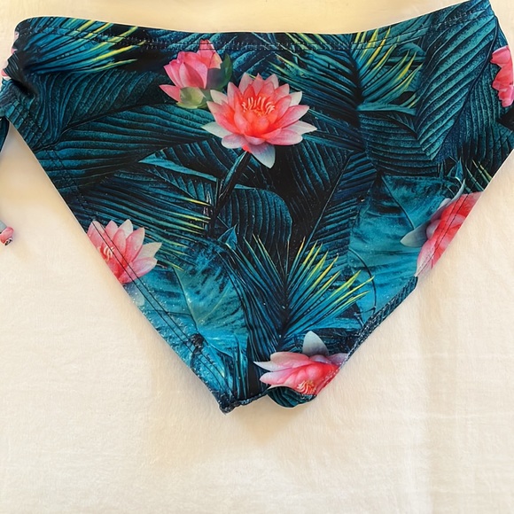 Reef Hawaiian Palm Print Bikini, Size 7 - Picture 3 of 6